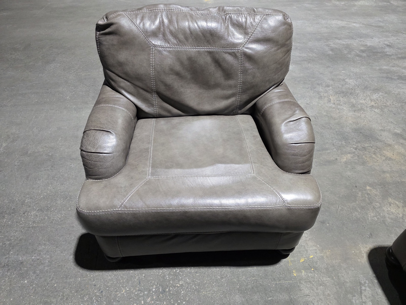 Ashley Kannerdy 3-Piece Leather Set — Sofa, Oversized Chair & Ottoman (Quarry Grey) — view 4